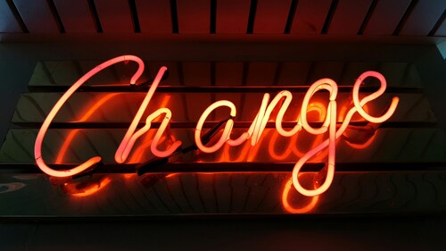 Light Up Your Sales: How Electronic Digital LED Signs Can Increase Business Revenue